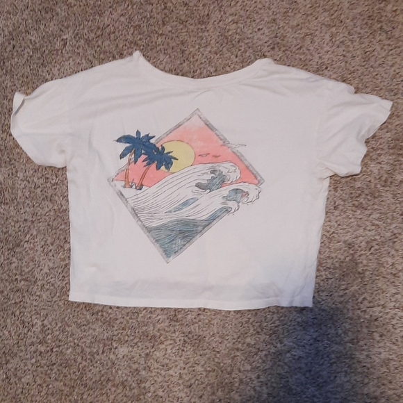 White crop top with wave print - Picture 2 of 2